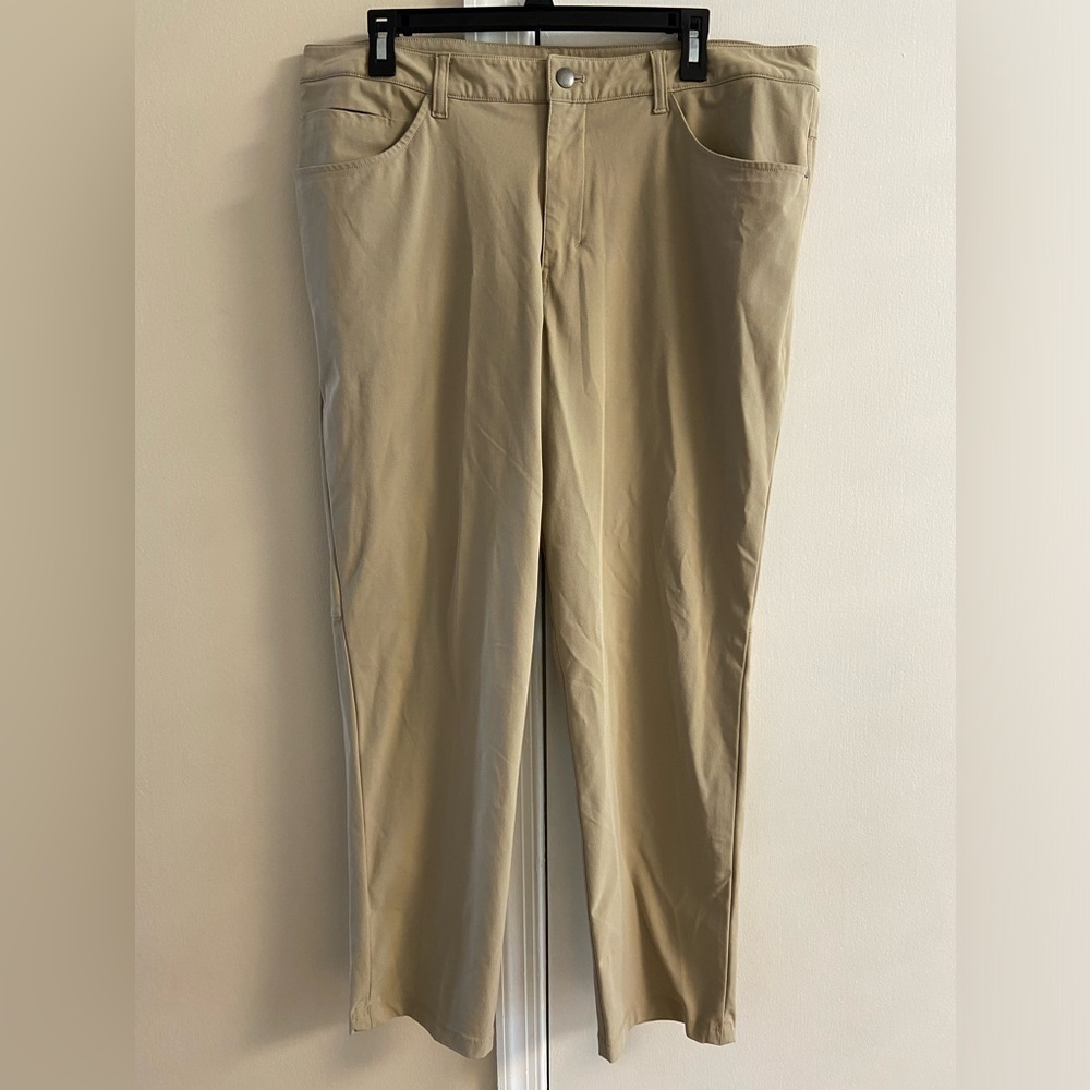 Lululemon men’s ABC classic fit khaki/chino pants 5 pocket. Sz 36x32